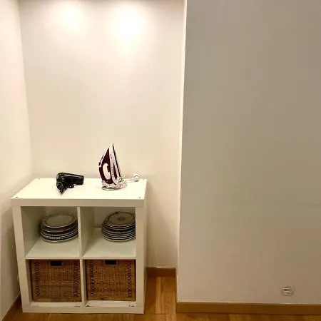 Black And White Garden Appartement